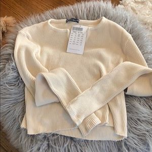 Brandy Melville cropped top